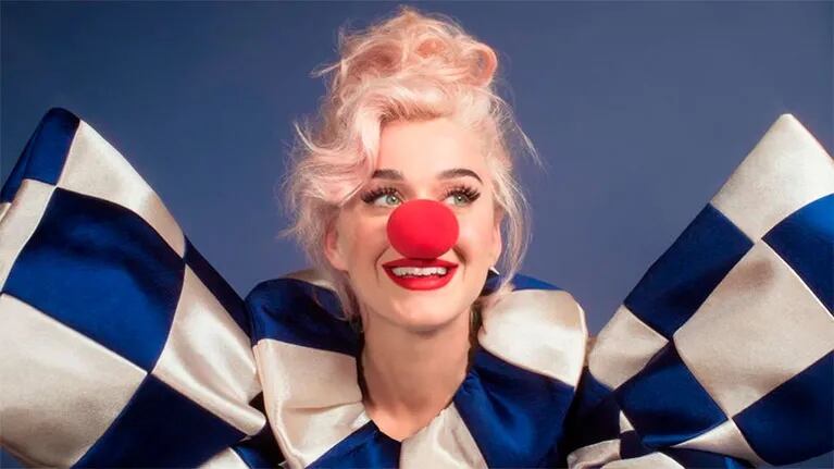 Katy Perry publicó Smile, su nuevo álbum, a pocos días de ser madre de Daisy junto a Orlando Bloom