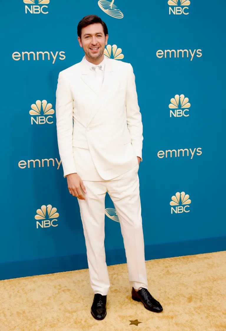 Premios Emmy 2022: los looks en la alfombra roja y la ceremonia en vivo