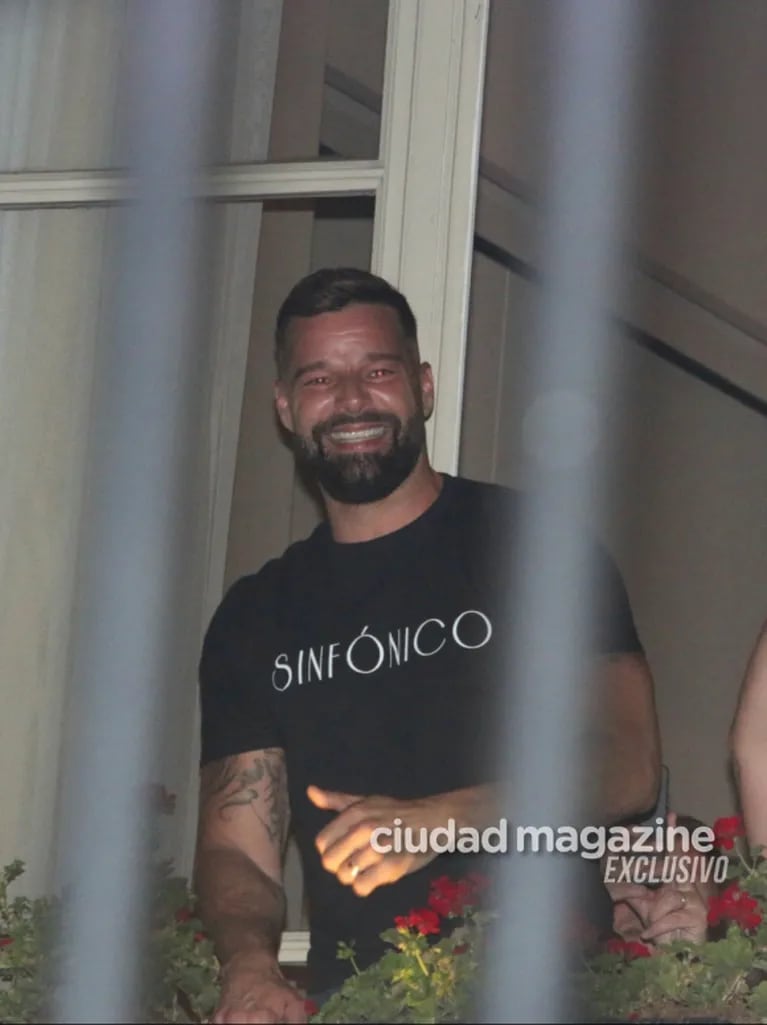 Ricky Martin saludó a sus fans de Buenos Aires: las fotos del cálido encuentro