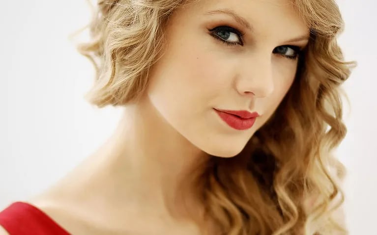 Los seis exitosos álbumes de Taylor Swift